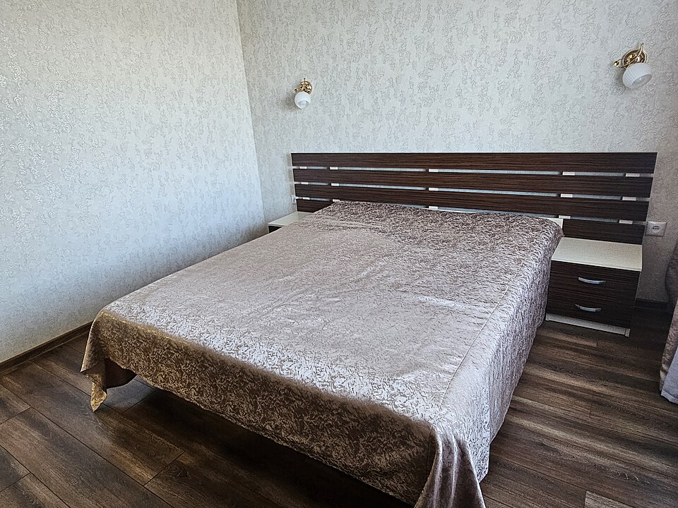 Beds & Wardrobes in Montgomery - Ready to Use